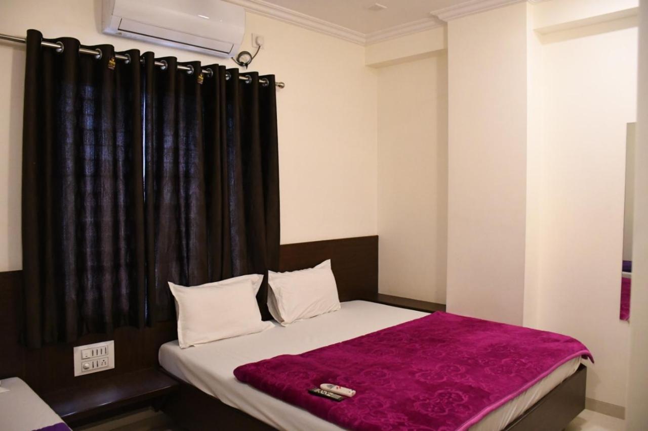 Hotel Sai Shatabdi Shirdi Luaran gambar